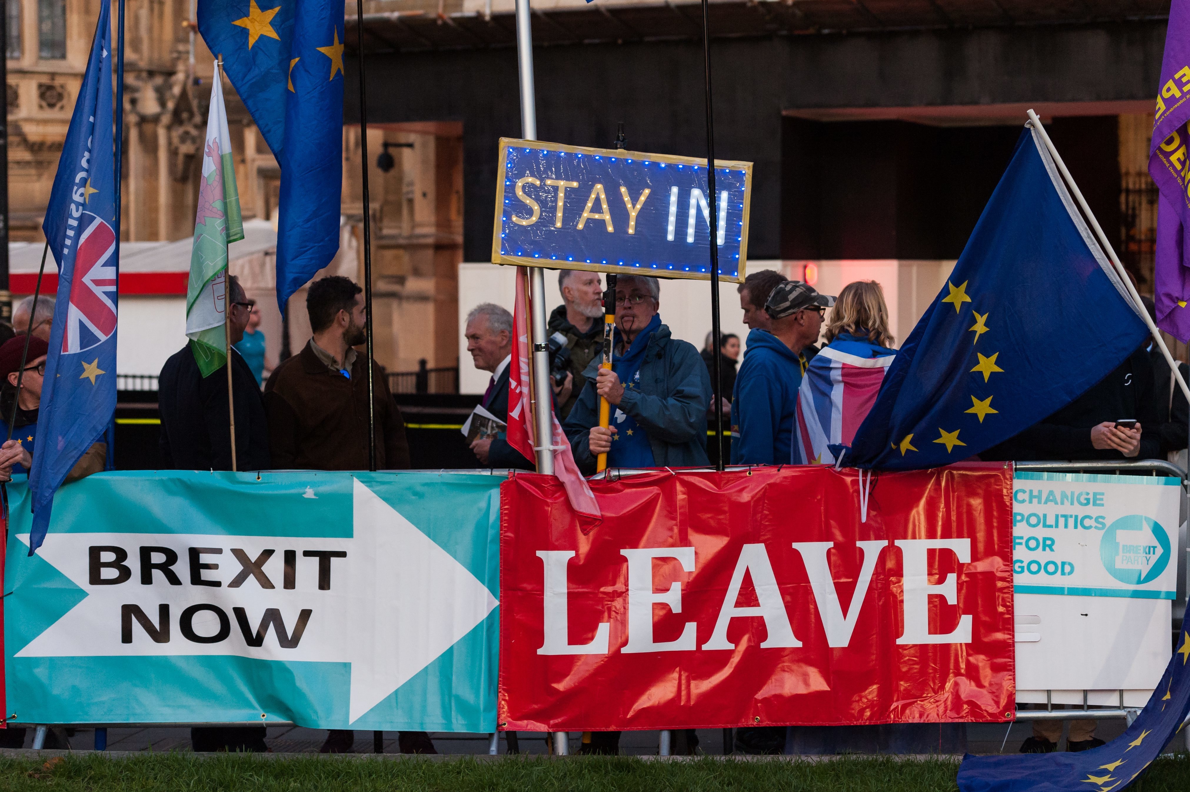 Brexit Gegner und Befürworter 