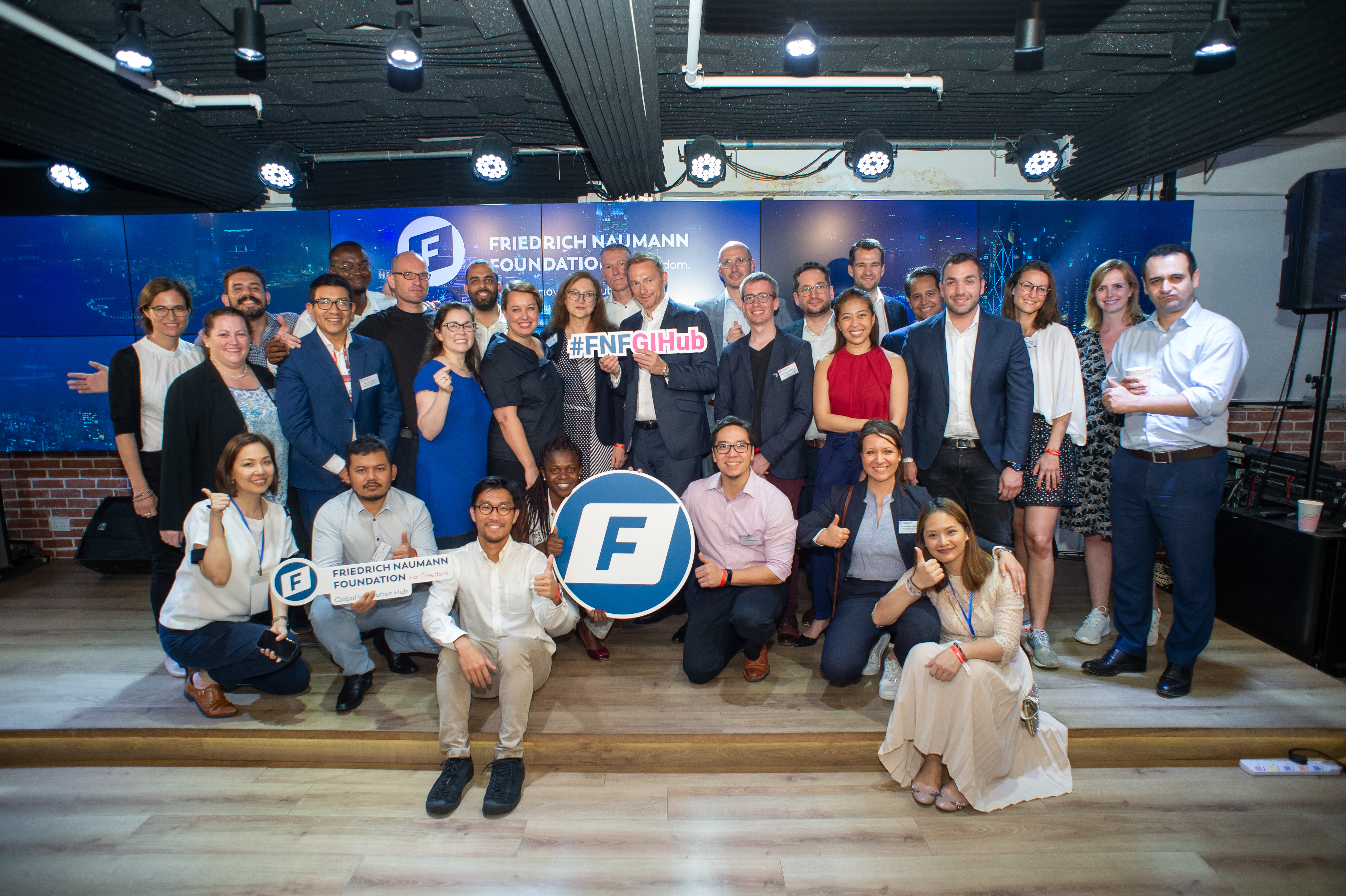 Teilnehmer, u.a. Christian Lindner bei der Eröffnung des Global Innovation Hub in Hong Kong