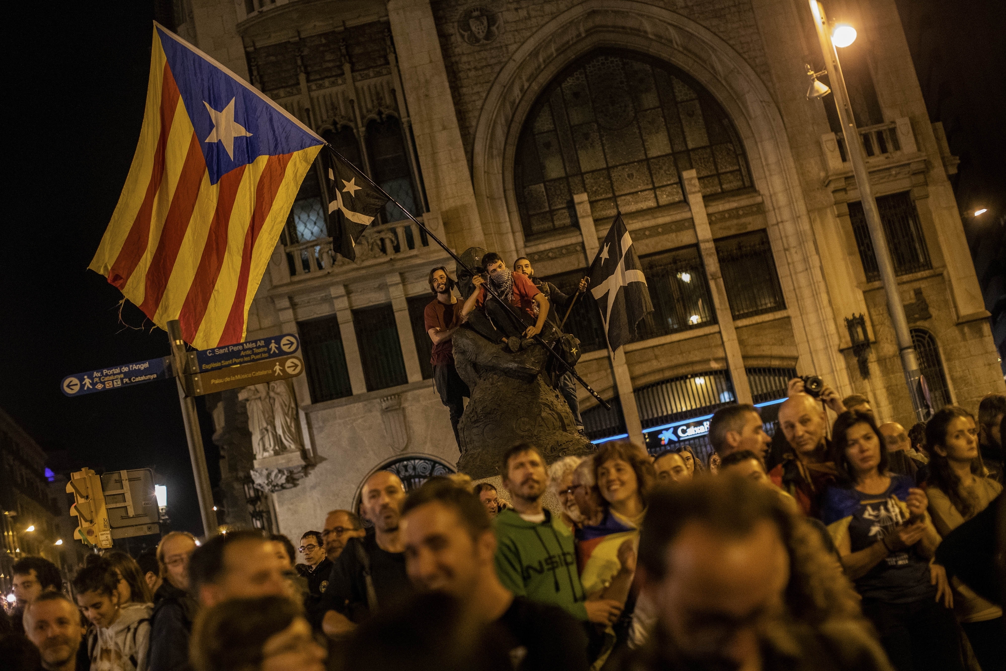 Der Katalonienkonflikt als das entscheidende Wahlkampfthema führt leider auch zu einem weiteren Anstieg der rechtspopulistischen Partei VOX 