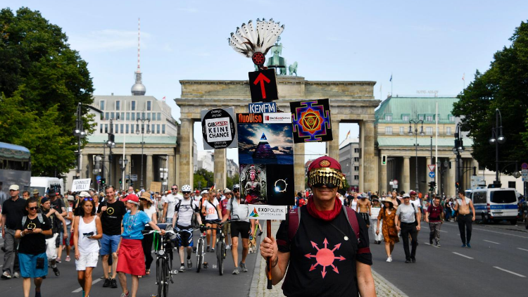 Demonstration und Kundgebung gegen die Corona-Politik in Berlin