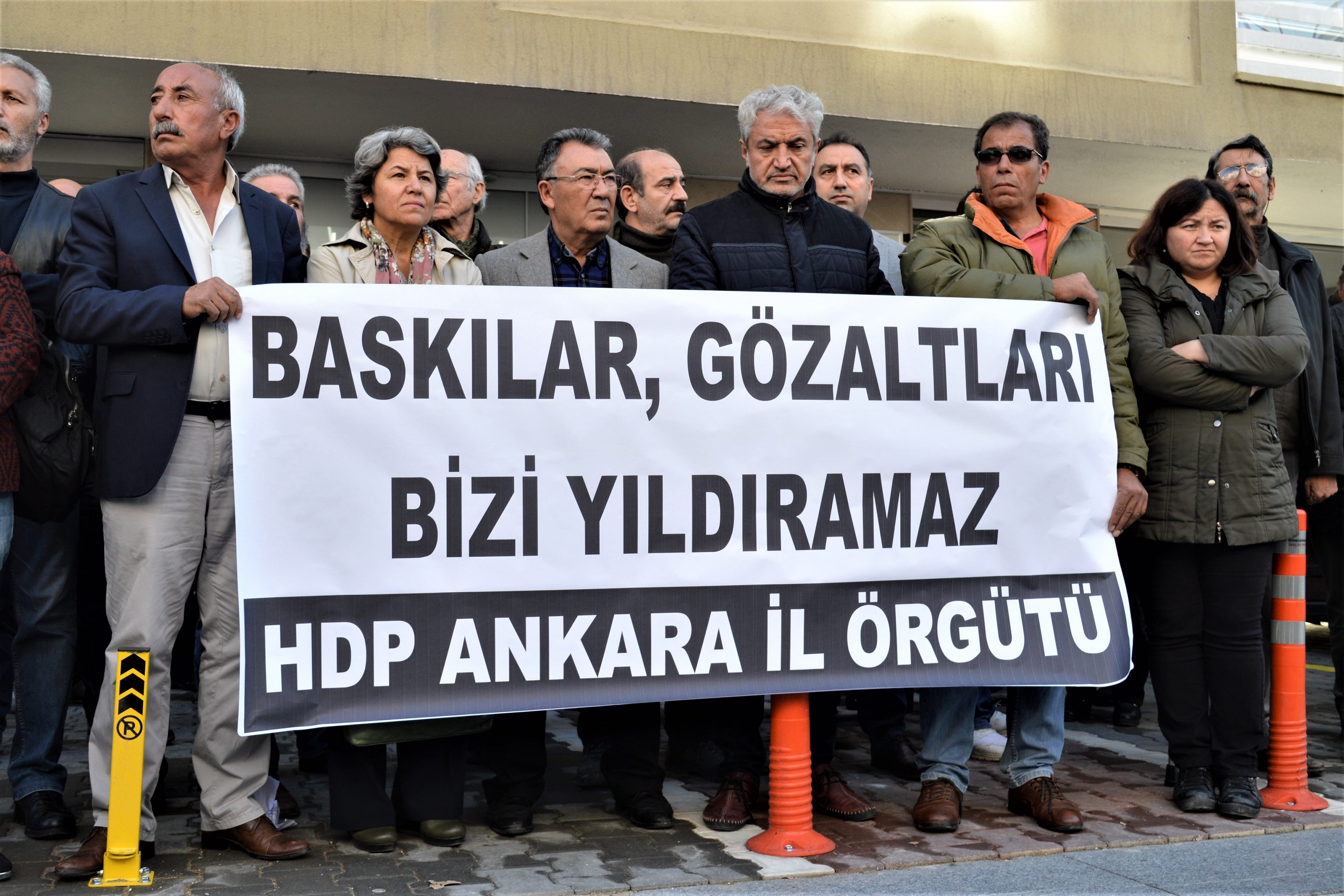 Unterstützer der HDP demonstrieren in Ankara gegen Festnahmen von Parteifunktionären