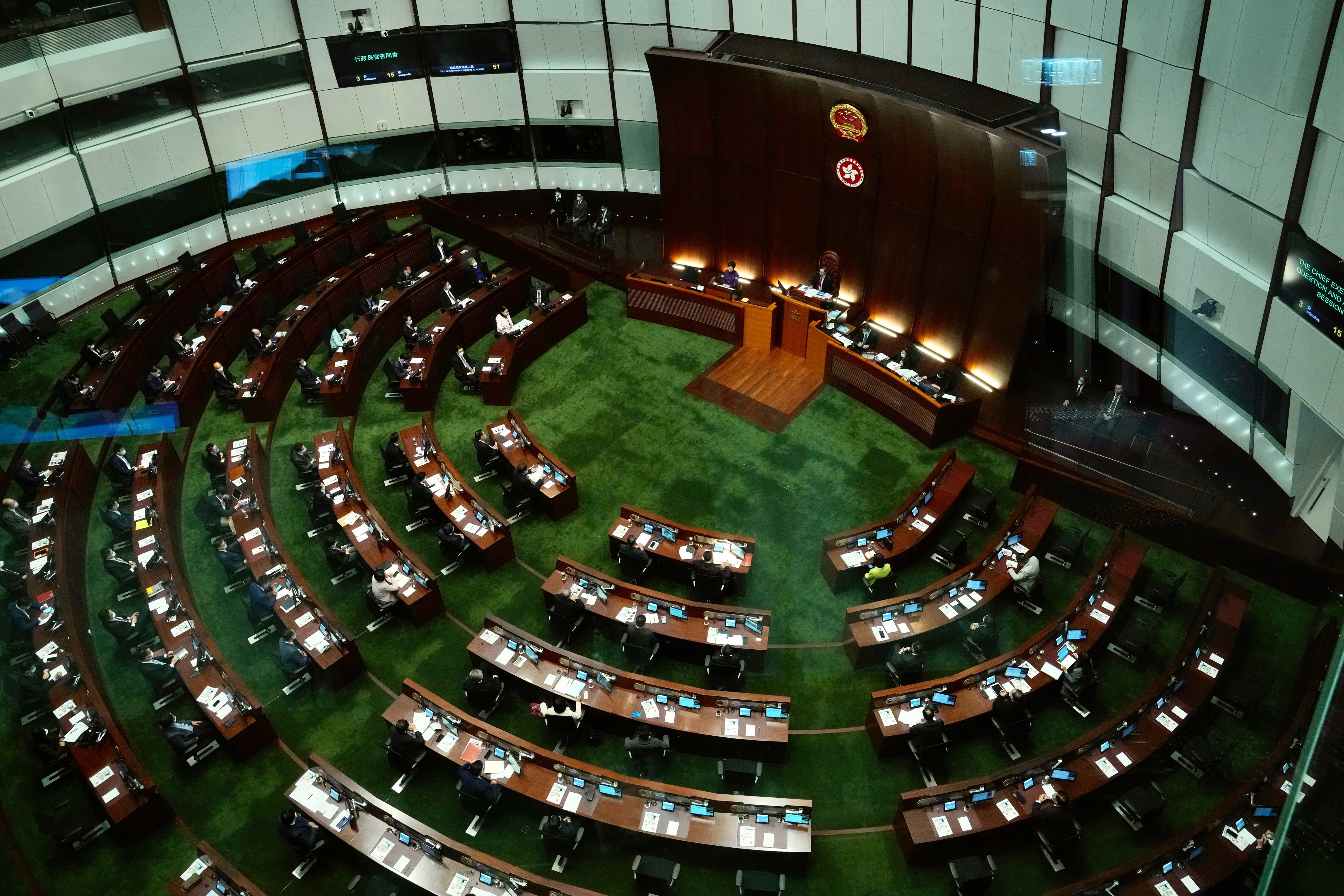 Carie Lam, Regierungschefin Hongkongs, spricht während einer Sitzung im Legislativrat am 12.01.2022.