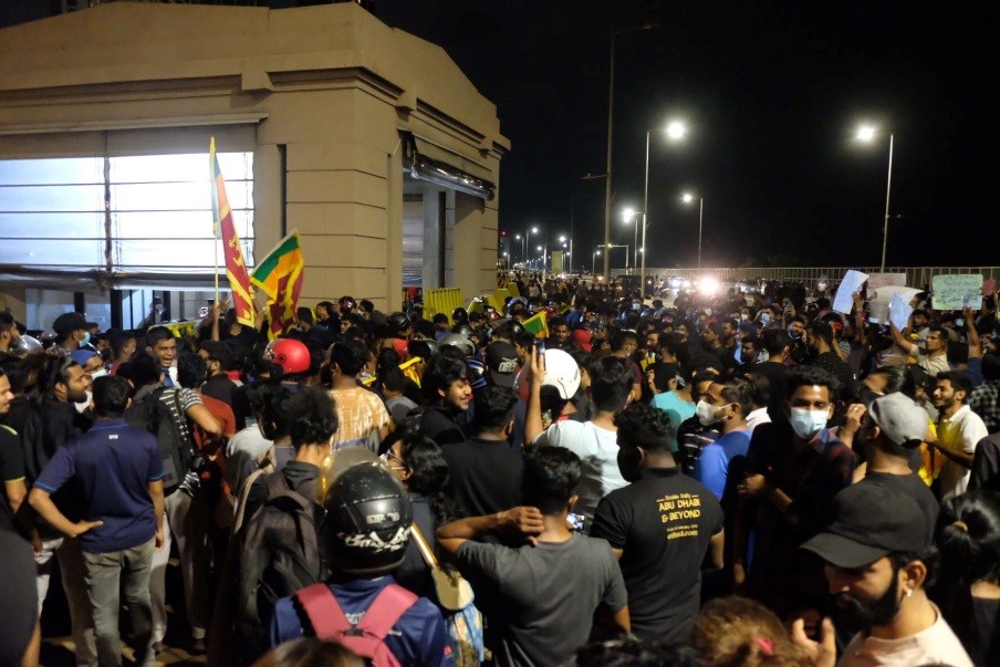 Demonstranten fordern den Rücktritt von Präsident Rajapaksa