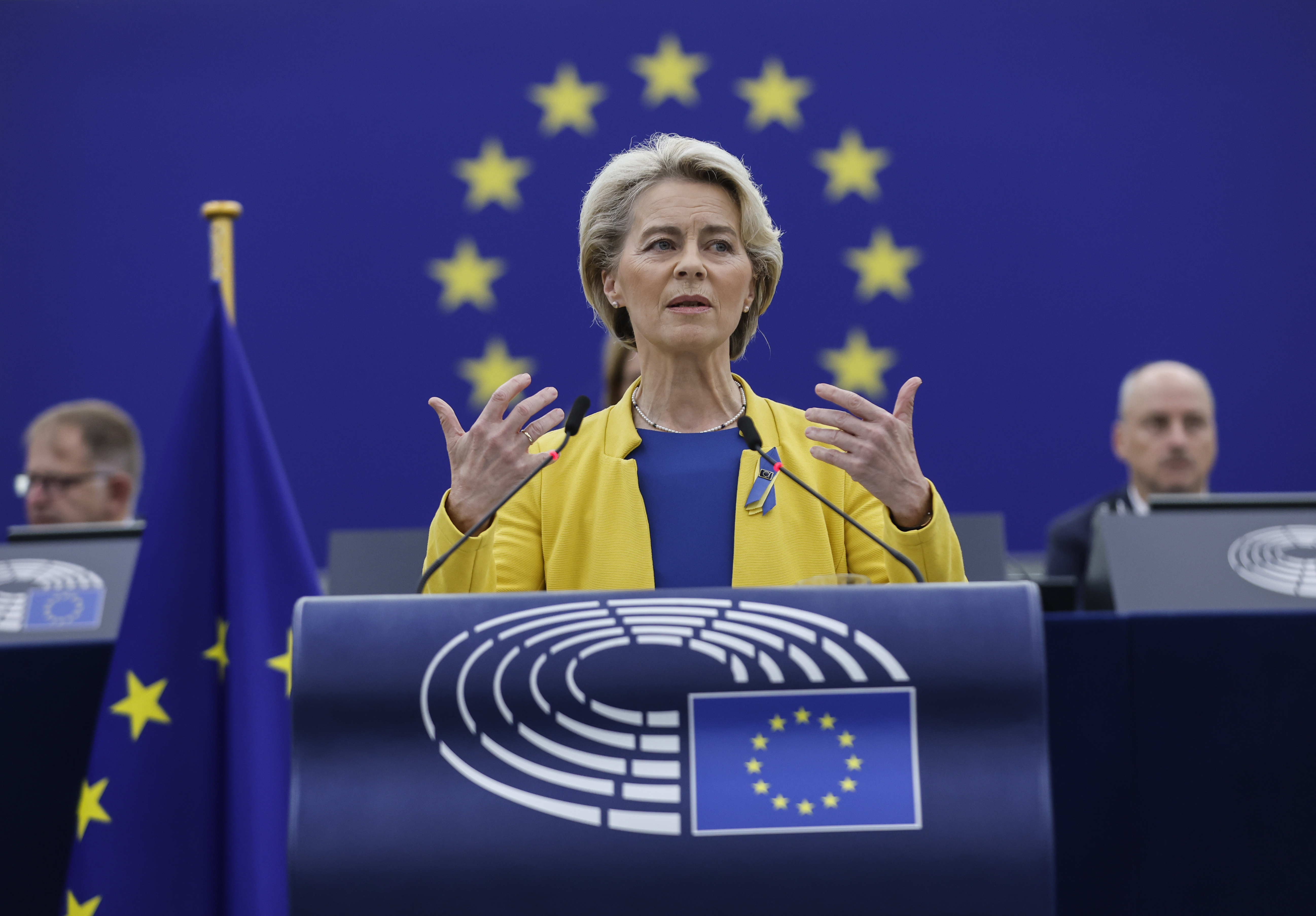 Die Präsidentin der Europäischen Kommission Ursula von der Leyen während ihrer Rede zur Ukraine im Europäischen Parlament in Straßburg