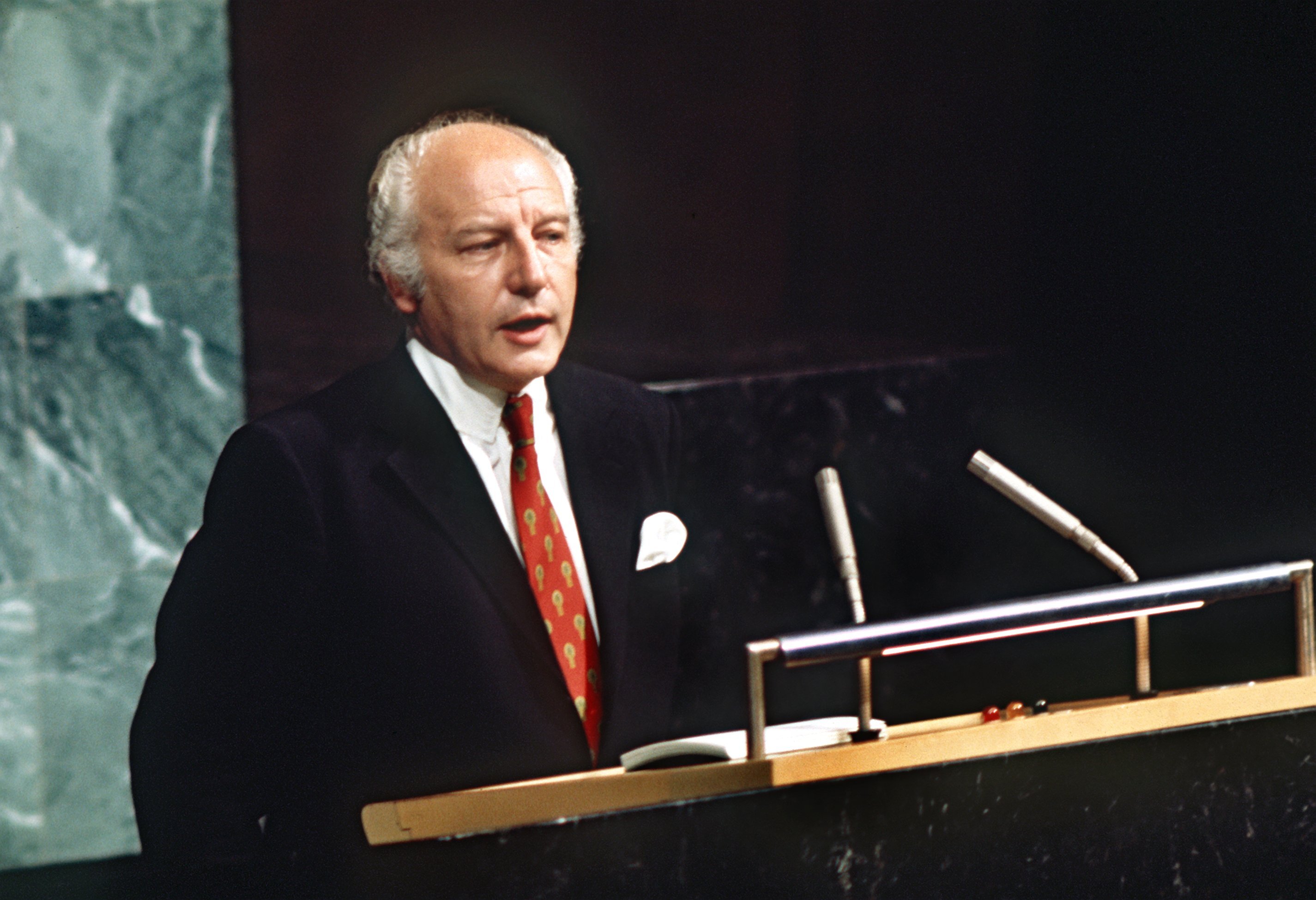 Bundesaußenminister Walter Scheel (FDP) hält am 19.9.1973 vor der UN-Vollversammlung in New York seine Antrittsrede. 