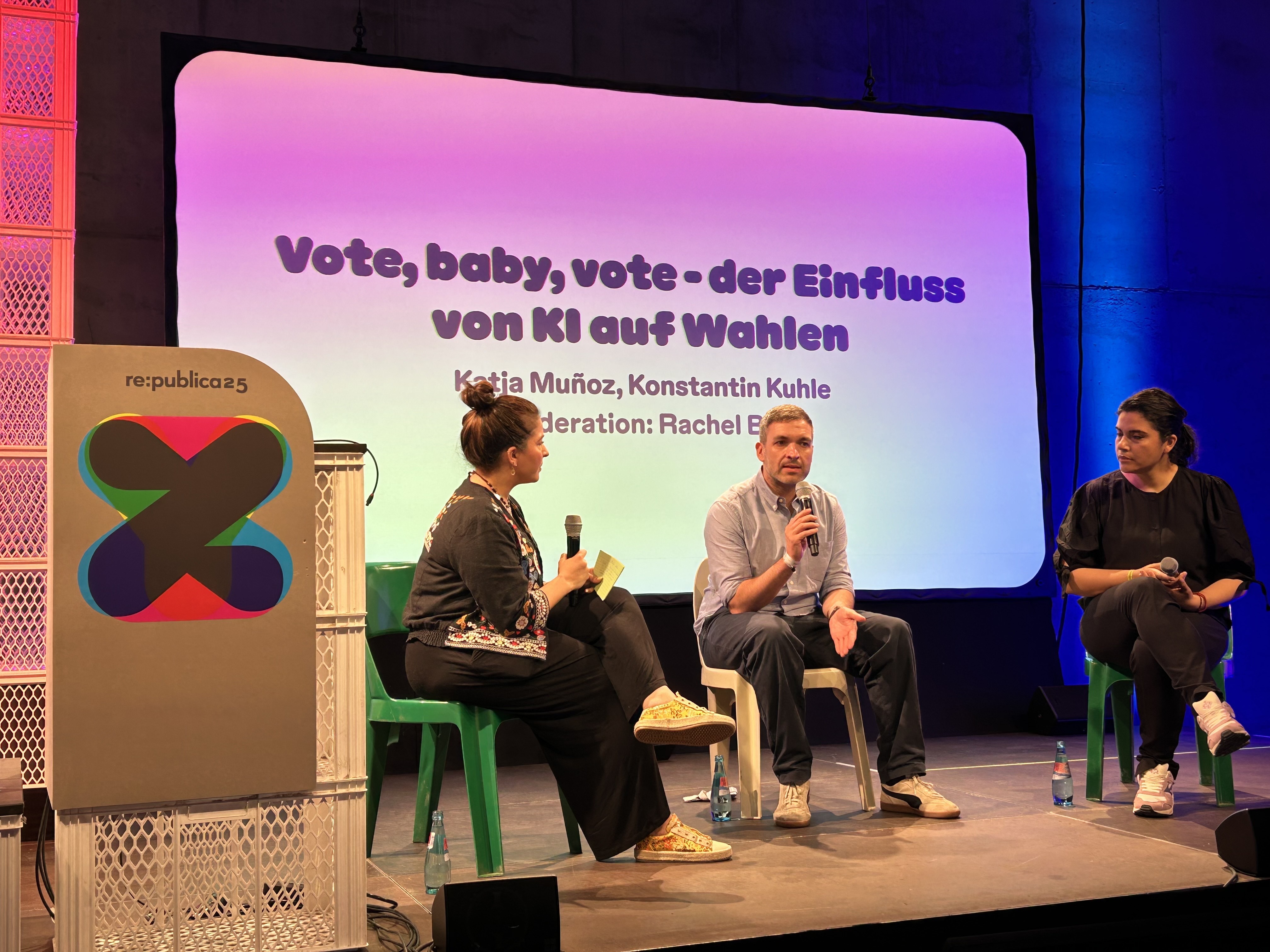 Panel mit Dr. Katja Muñoz und Konstantin Kuhle – moderiert von Rachel Baig.