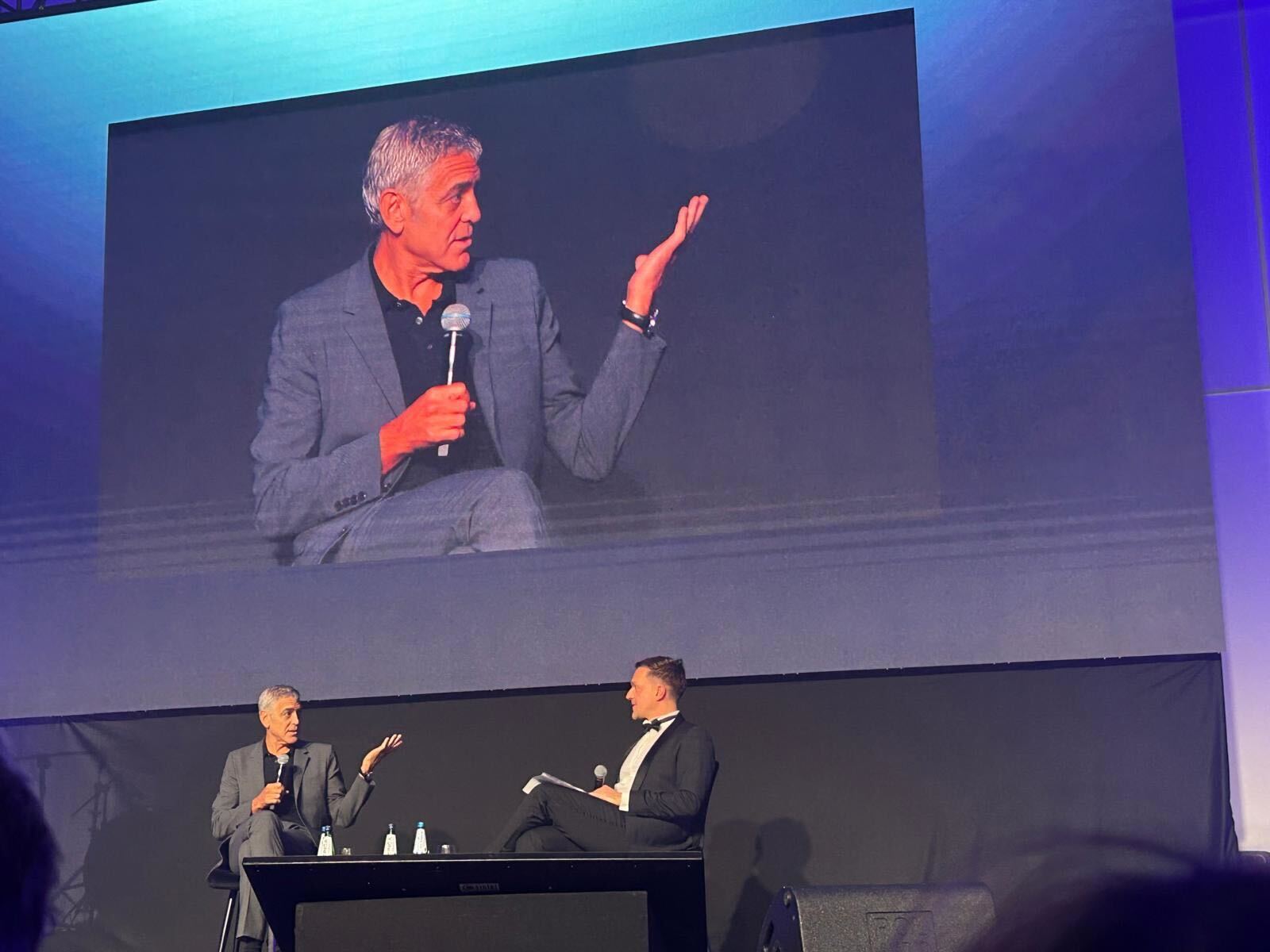 George Clooney stärkt bei den Freedom Games die Verbindung von Film, Aktivismus und Demokratie
