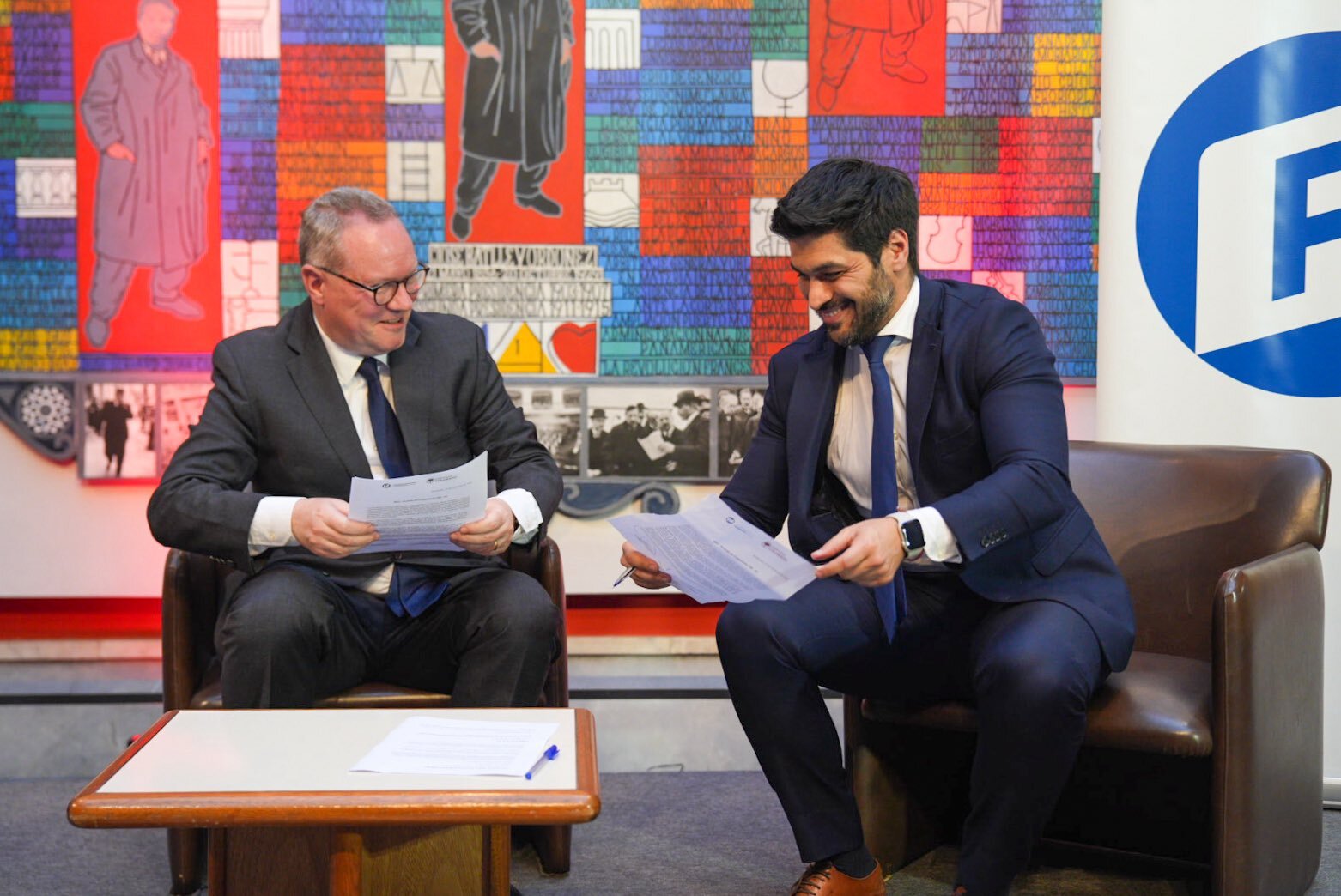 Dr. Hans-Dieter Holtzmann and Andrés Ojeda signed the renewal of the agreement between the Friedrich Naumann Foundation for Freedom and the Colorado Party of Uruguay.