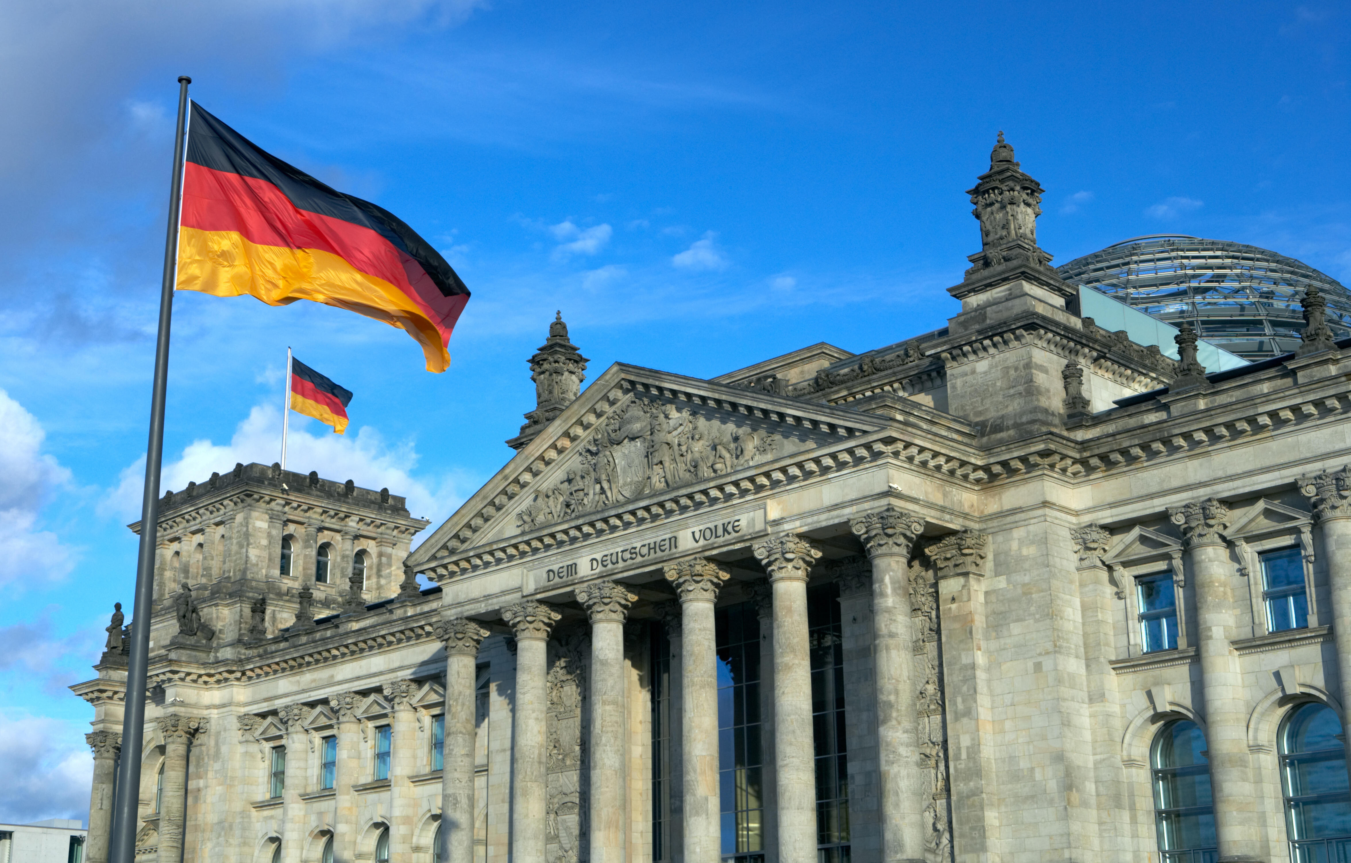 Diskutieren beim Freiheitskongress über liberale Politik, Freiheit und internationale Herausforderungen.