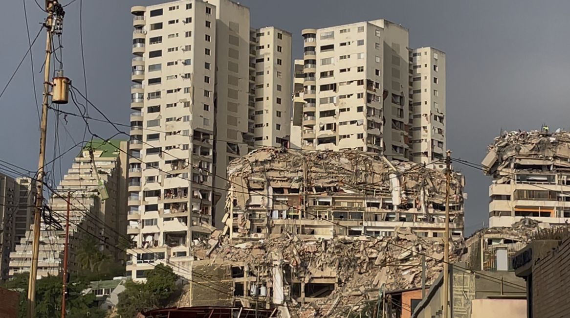 Caracas durch Erdbeben der Stärke 7,2 und 7,5 zerstört