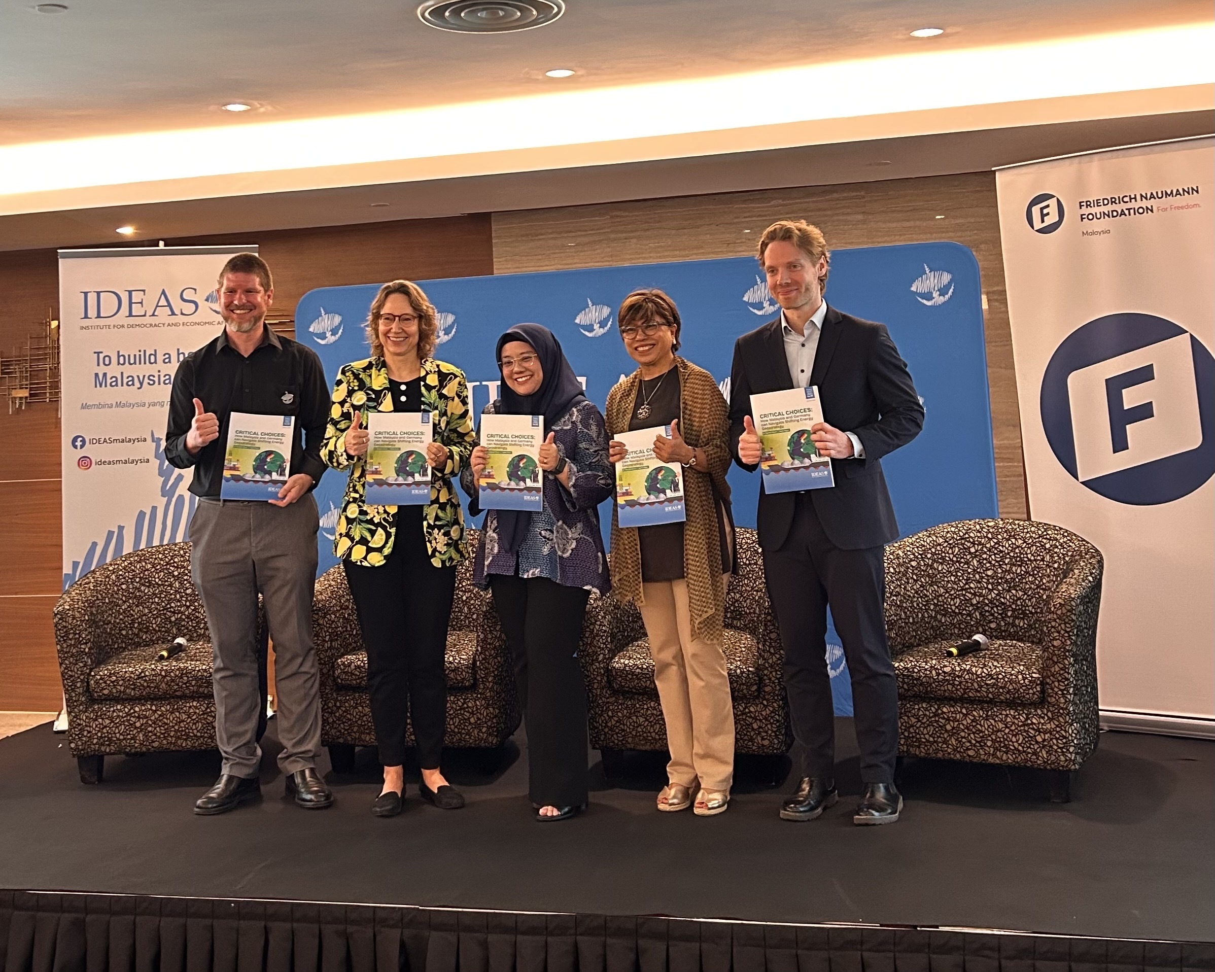 (from the left) Dr Stewart Nixon (IDEAS Director of Research), Katrin Bannach (FNF Malaysia Project Director), Aira Azhari (IDEAS CEO), Tan Sri Datuk Dr Rebecca Fatima Sta Maria (IDEAS Board Director), Malte Küper 