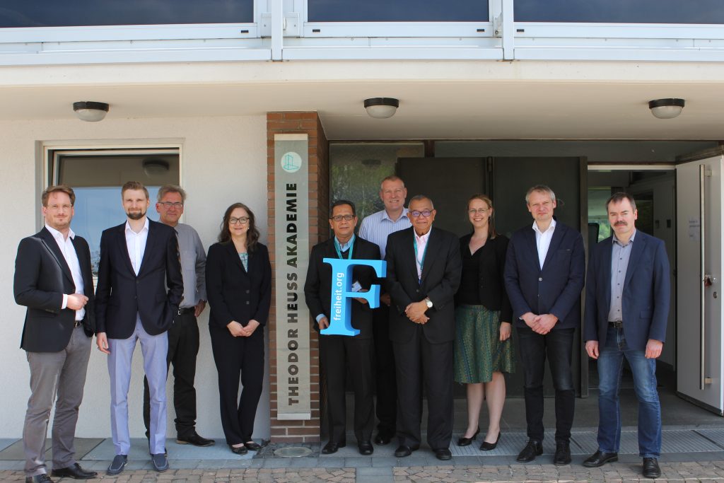 Executive Boards APK, Theodor Heuss Academy