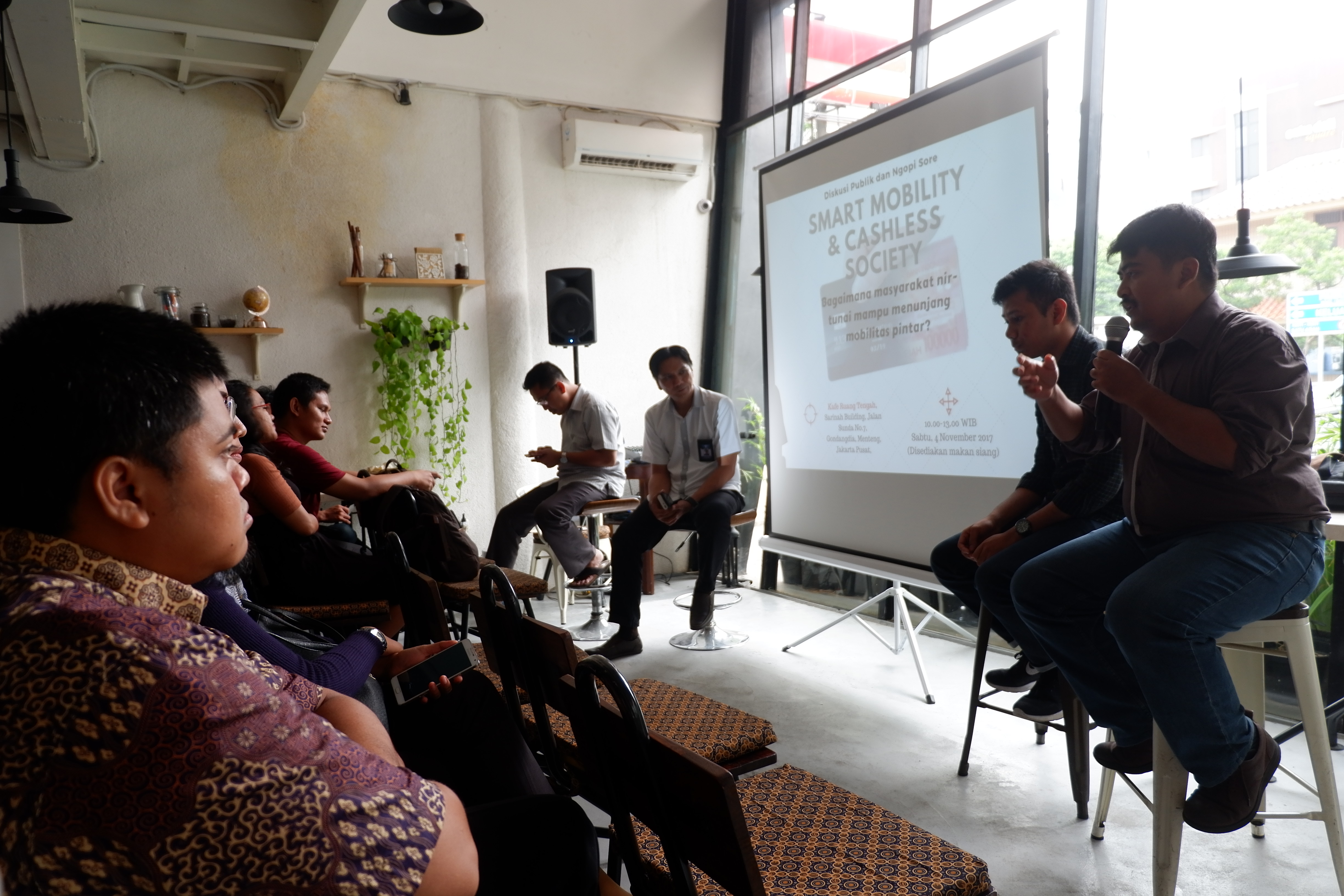 Public Discussion Smart Mobility and Cashless Society, 4 November 2017