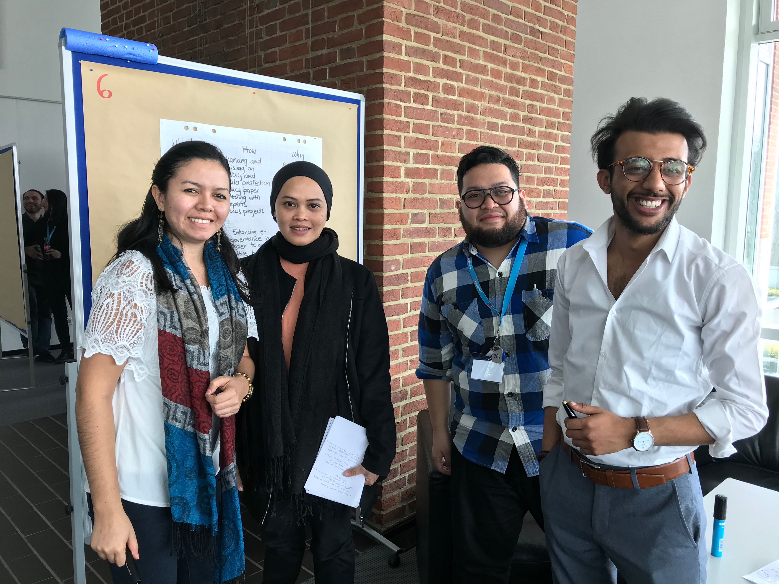 Tugas Kelompok: Merumuskan Kurikulum terkait Cyber Literacy