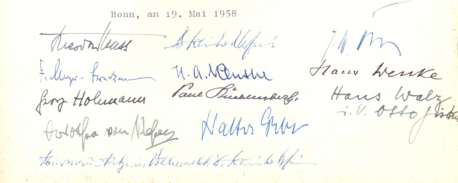 Alle Unterschriften der Stiftungsurkunde vereint.