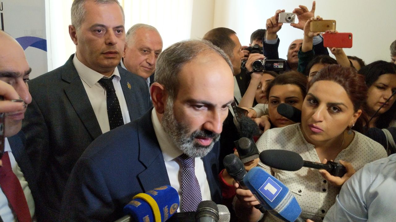 Armenien: Nikol Pashinyan zum Regierungschef gewählt