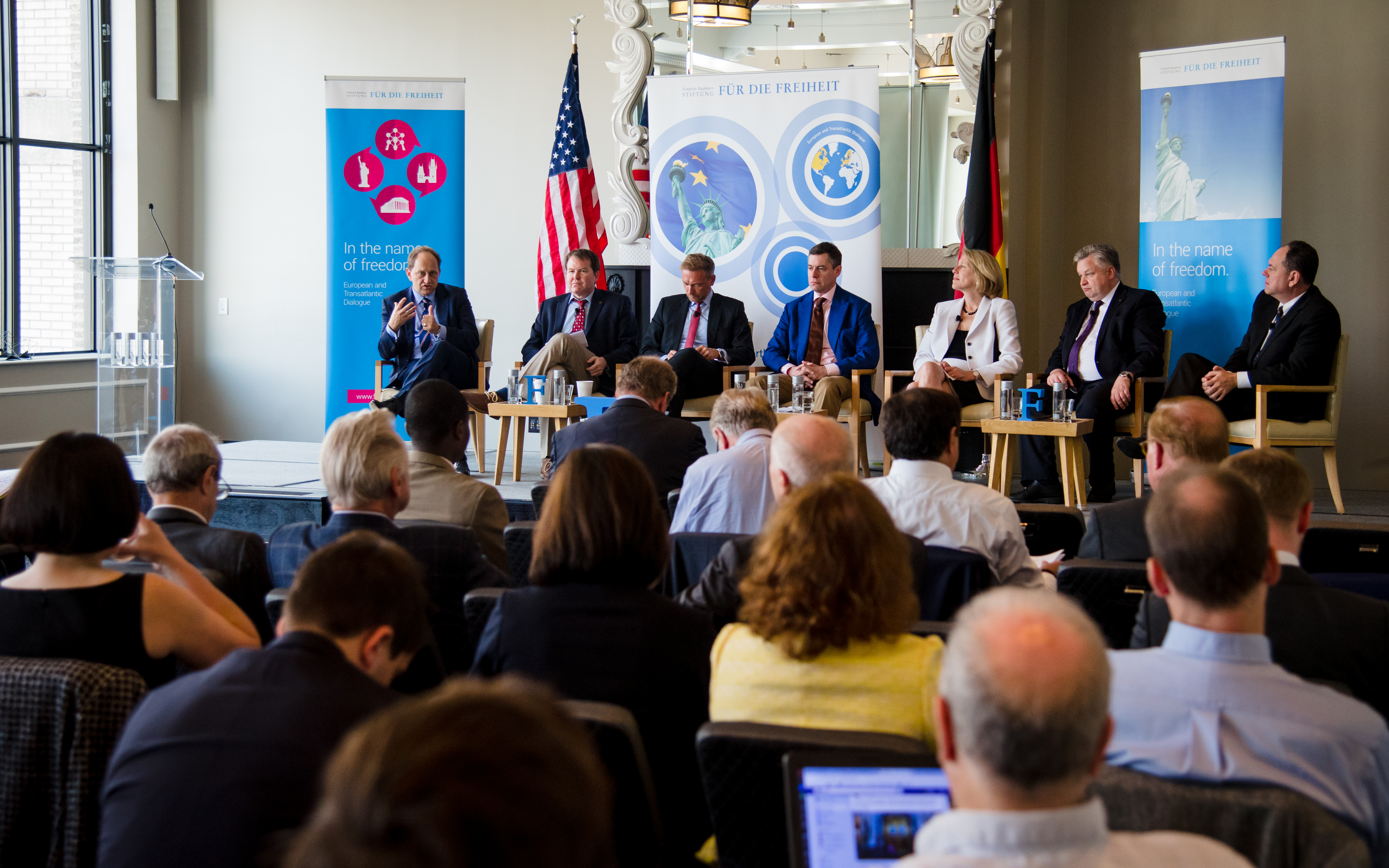 Die Zukunft der transatlantischen Partnerschaft - ein wichtiges Thema für Europäer und Amerikaner gleichermaßen.