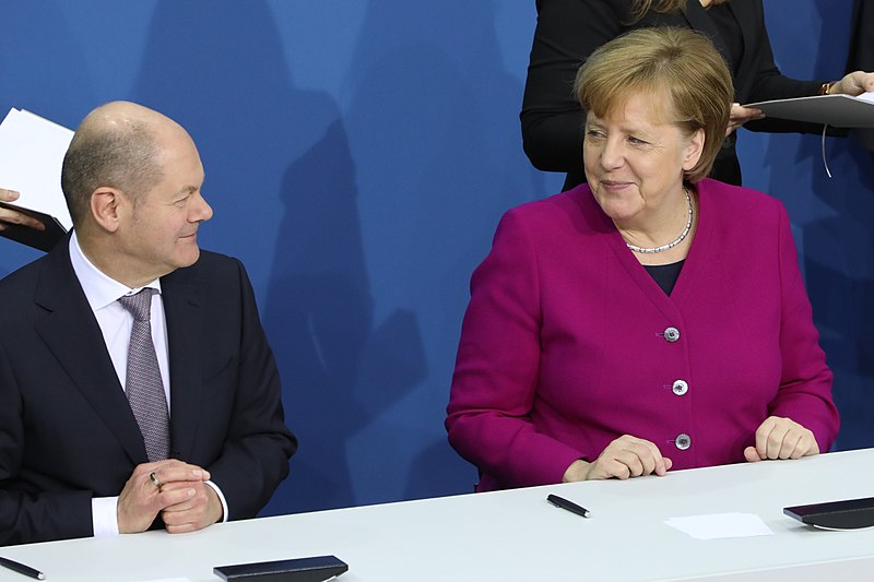 Olaf Scholz und Angela Merkel: Komplott gegen die Jugend?