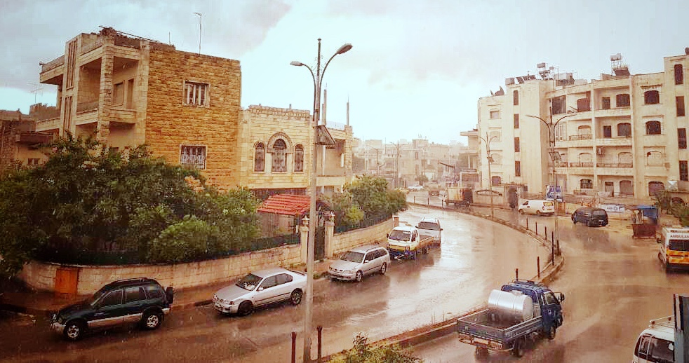  Idlib gestern: Die Luftschläge vom Wochenende konzentrierten sich zunächst auf die südlichen Vororte Idlibs