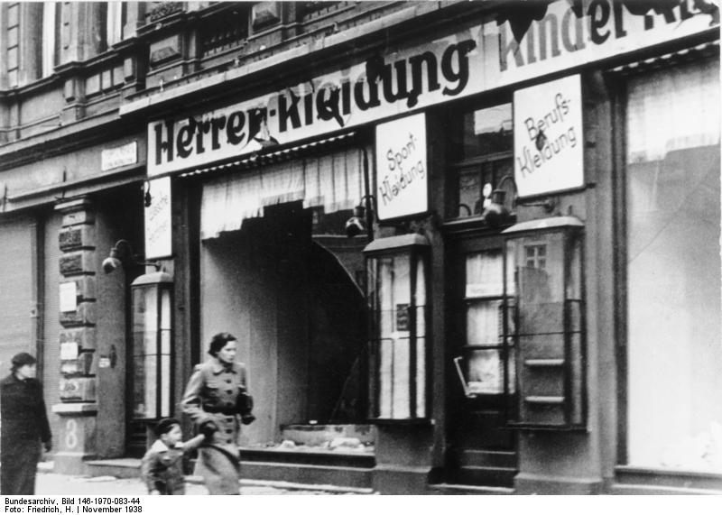 Brennende Synagoge, zerstörte Geschäfte, Demütigung jüdischer Deutscher  – vor 80 Jahren verstärkten die Nationalsozialisten den Terror gegen die Juden