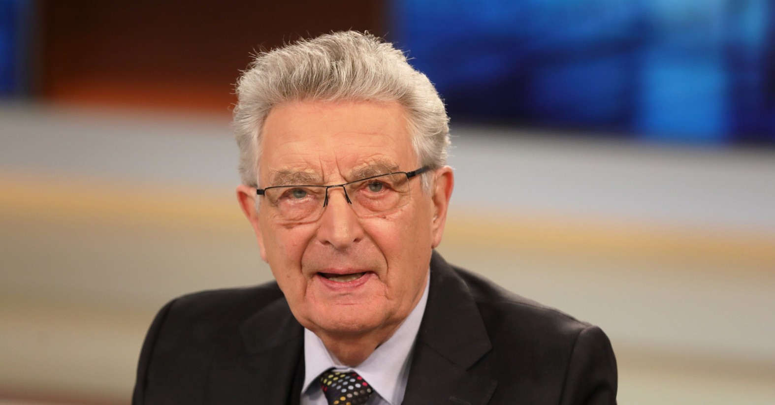 Gerhart Baum, Bundesinnenminister a.D., Leiter der deutschen Delegation in der Menschenrechtskommission der Vereinten Nationen von 1992 bis 1998