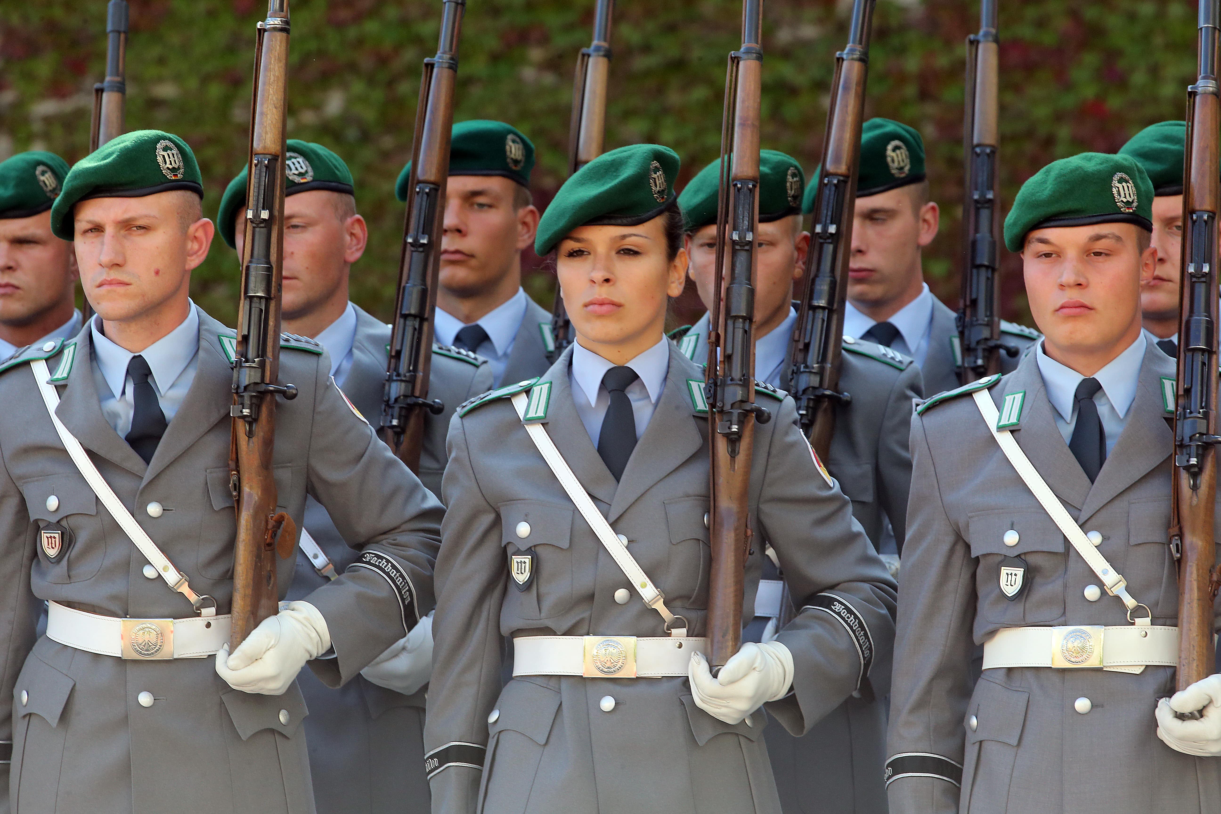 Exerzierendes Wachbataillon der Bundeswehr in Berlin