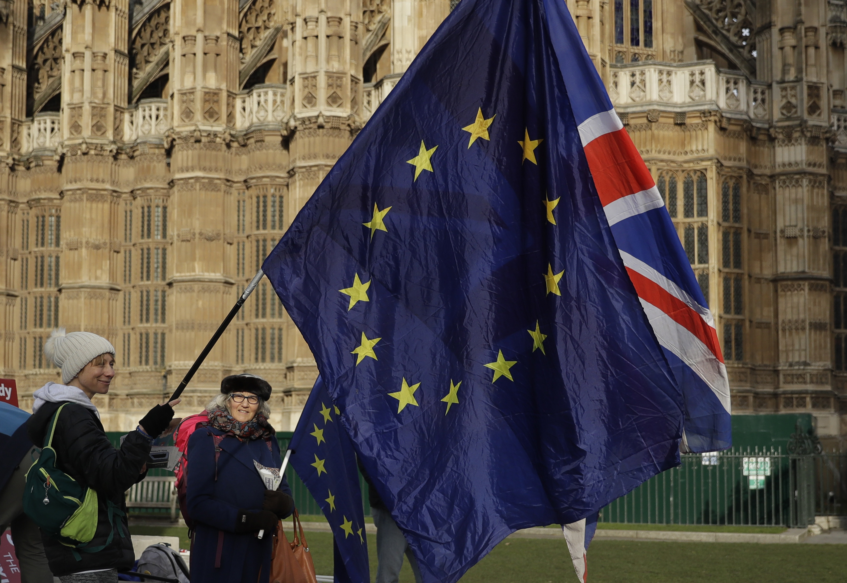 Das Vereinigte Königreich gehört gemeinsam mit Frankreich zu den Initiatoren einer gemeinsamen Europäischen Außen- und Sicherheitspolitik. 