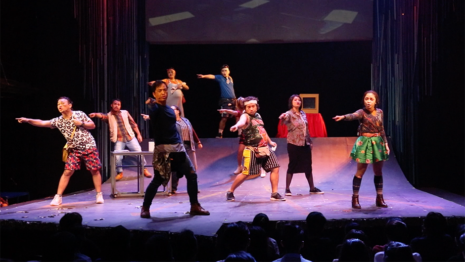 Charot! cast on stage