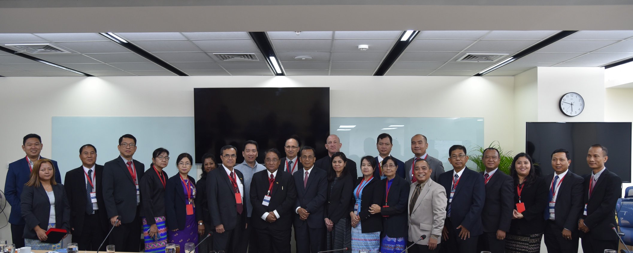 အတူျမန္မာႏို္ုင္ငံယွဥ္ၿပိဳင္မႈေကာ္မရွင္ က ဖိလစ္ပိုင္ႏိုင္ငံက ယွဥ္ၿပိဳင္မႈေကာ္မရွင္ (The Philippine Competition Commission) ထံကို ေမလ ၇ ရက္ေန႔ကေန ၁၀ ရက္ေန႔အထိ သြားေရာက္ ေလ့လာခဲ့ပါတယ္။ 