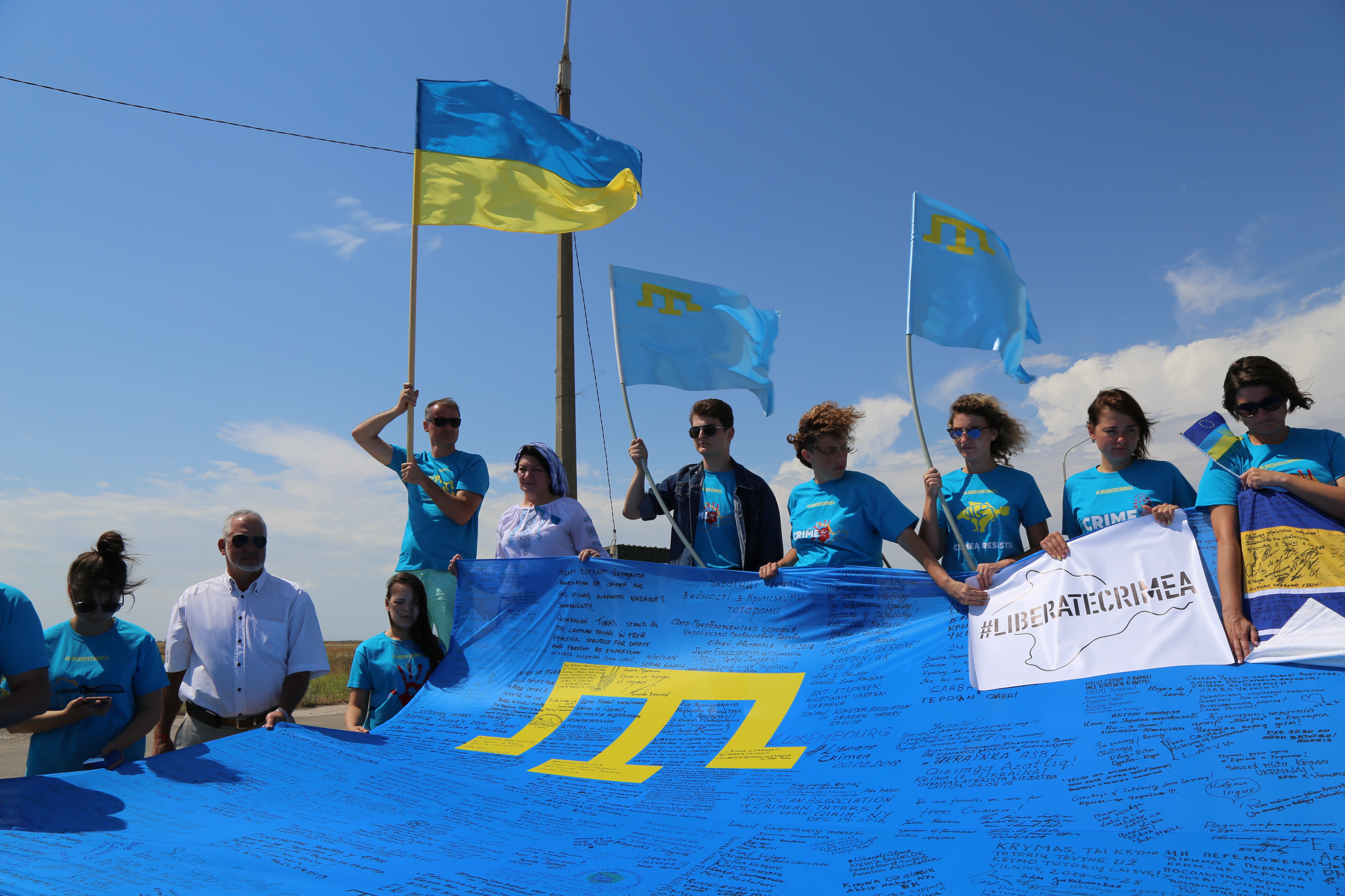 #LIBERATECRIMEA 