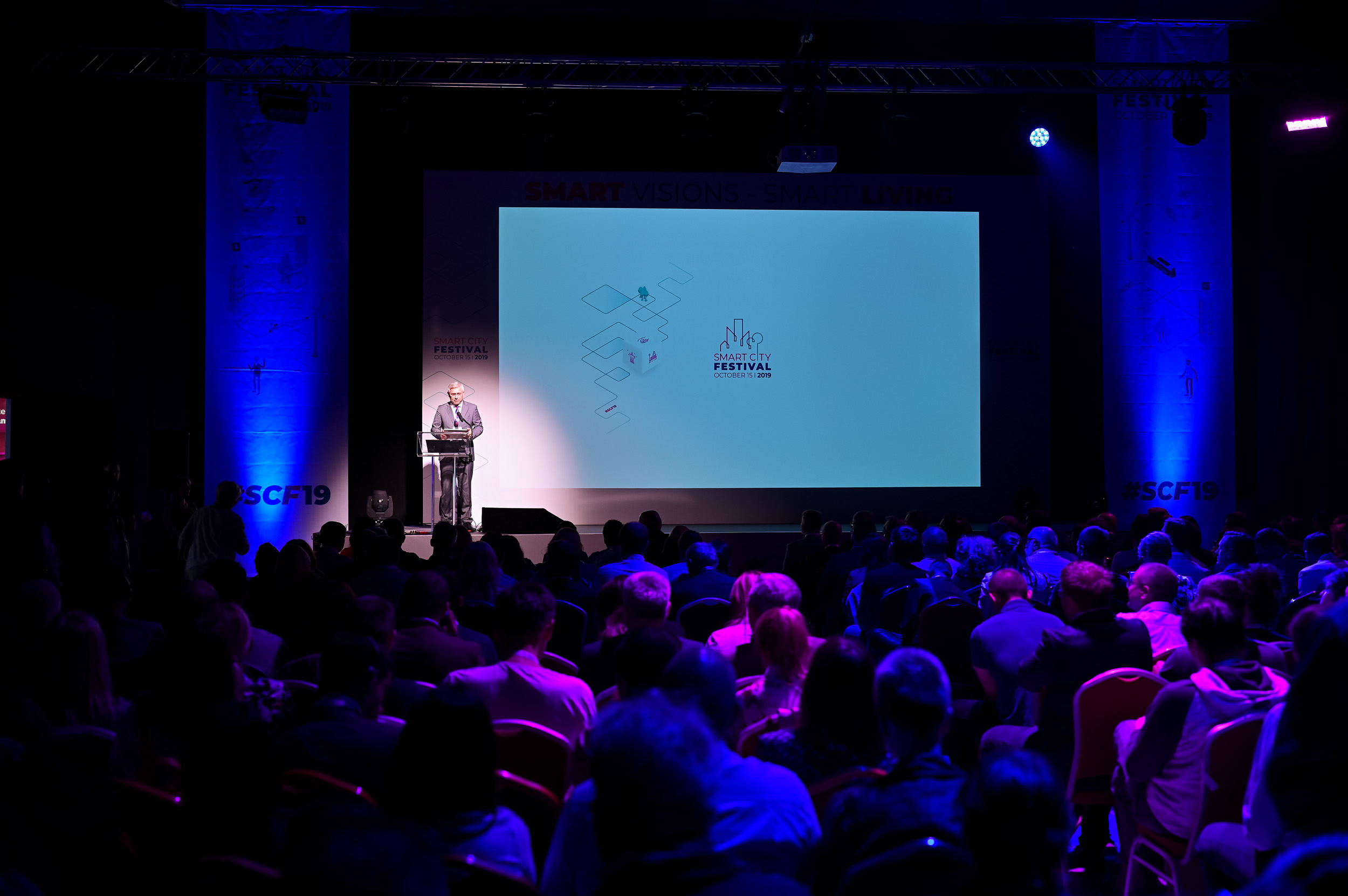 SCF19 Bühne