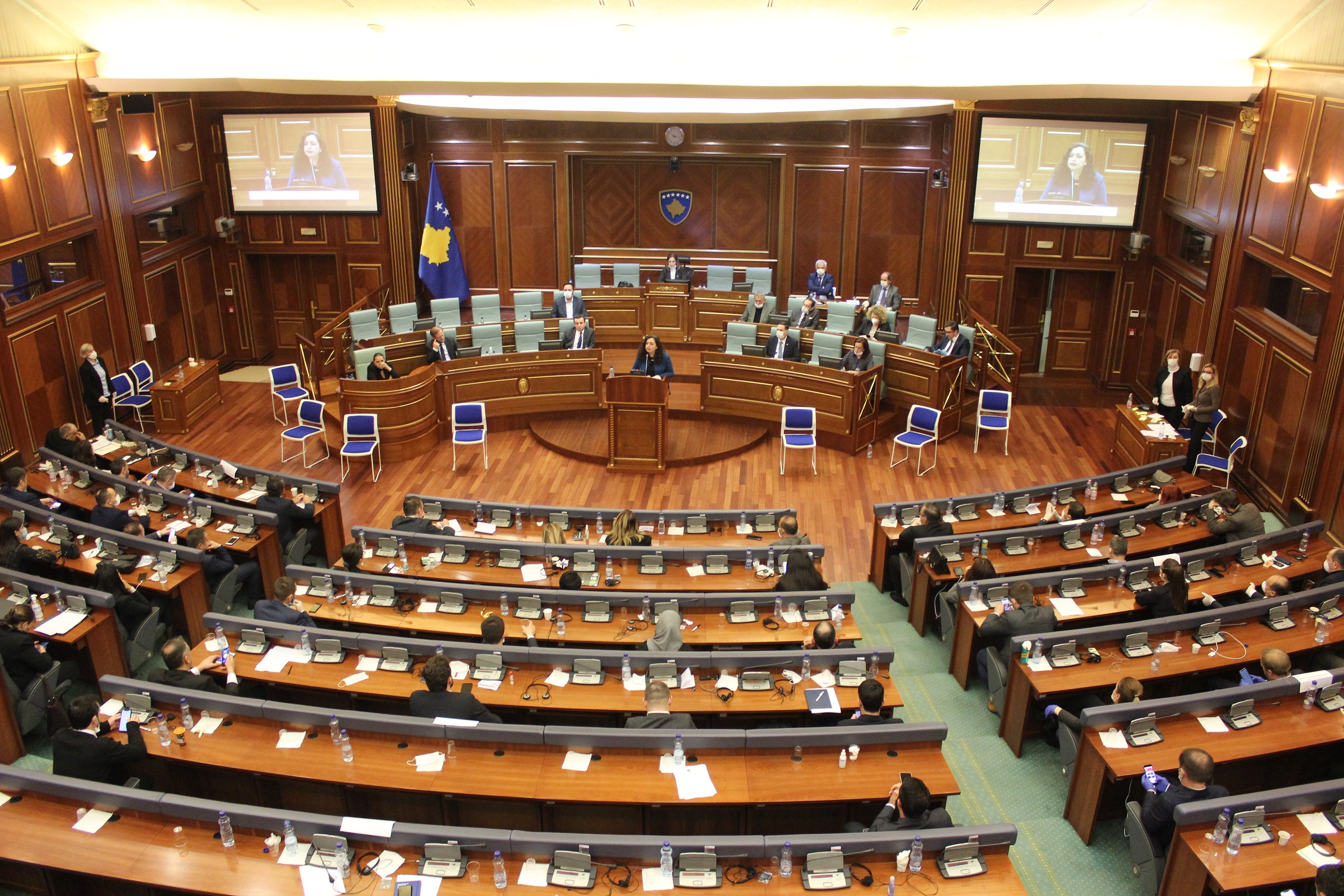 Frau Vjosa Osmani Sadriu, Sprecherin Parlament