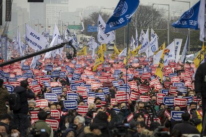 Südkoreanische Ärzte nehmen an einer Anti-Regierungs-Kundgebung in Yeouido, Seoul, Südkorea, teil