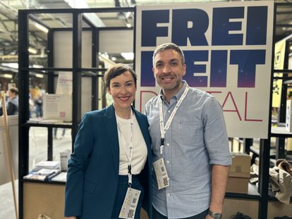 Besuch von Konstantin Kuhle und Henrike Brandstötter (NEOS-Abgeordnete im österreichischen Nationalrat) am Stand der Stiftung