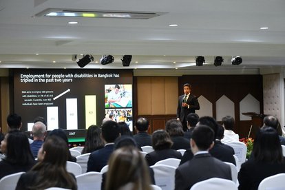 Bangkok governor explaining BMA “9 guiding policies”