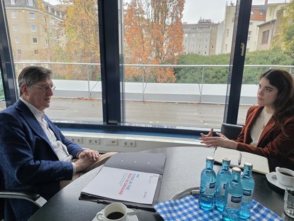 Karl-Heinz Paqué talks to author Carolina Barrero about the new study ‘Cuba in the War in Ukraine’.