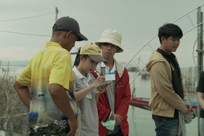 Local community member explains human right situation to participant