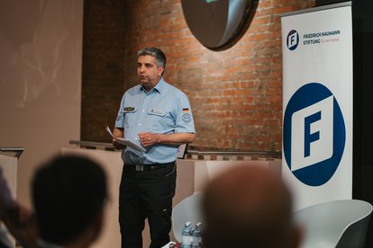 Sebastian Gold, THW-Connect