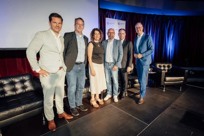 v. l. n. r.: Steffen Krach, Peter Schink, Bettina Jarasch, Tobials Schulze, Christoph Meyer, Stefan Evers