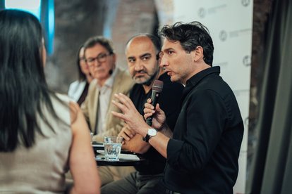 Ferhat Engel auf dem Panel der Veranstaltung