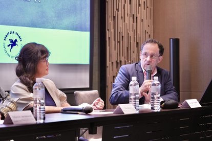 Juergen Kremb Speaking