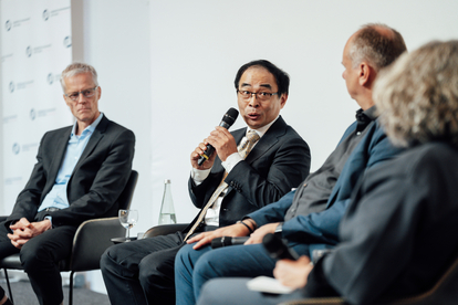 Panel mit Friedolin Strack, Timmy Huang, Dirk Hilbert und Moderatorin Dr. Daniela Saccà