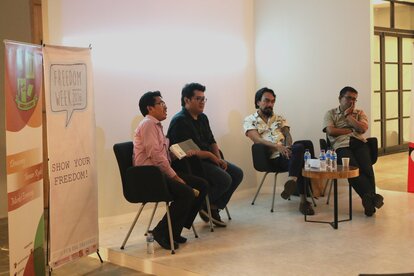 diskusi bersama narasumber