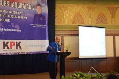 Sekolah Anti Korupsi, Demokrat, Bandung, FNF Indonesia,