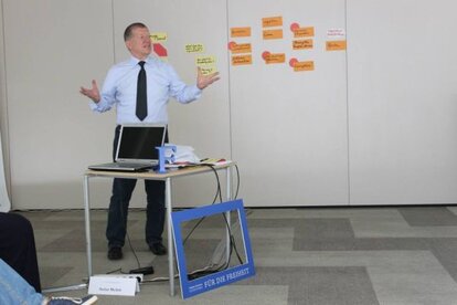 Dr. Stefan Melnik, the workshop moderator