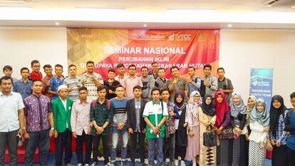 FNF Jambi Seminar Publik Kebakaran Hutan