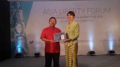 Tricia Yeoh winning the Grand Prize Shark Tank Think Tank Asia