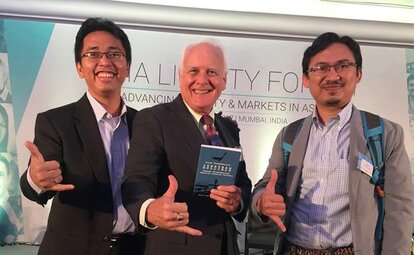 Muhammad Iksan, Ken Scholland dan Amin Ahmad