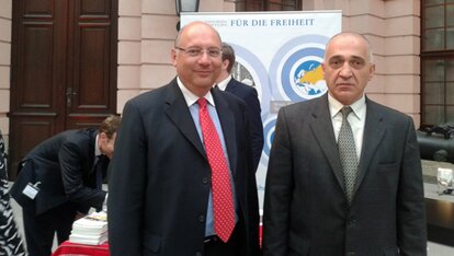 Anniversary - Dr. René Klaff and Karen Aghajanyan, Project Coordinator Armenia