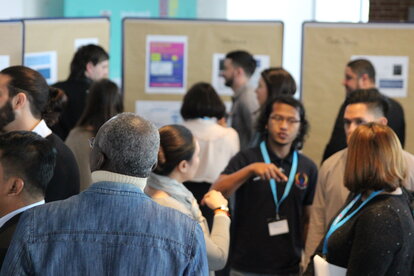 Melihat "fact sheet" tentang imigrasi dari berbagai negara